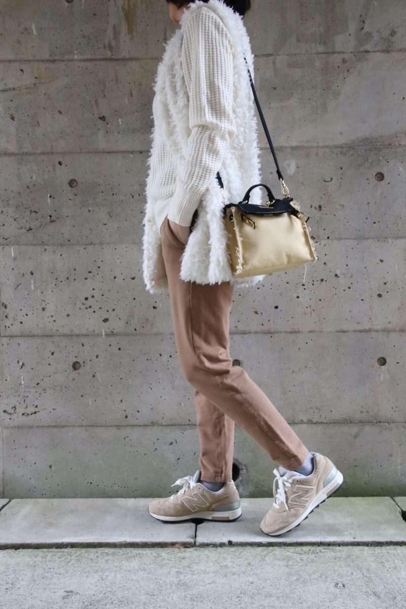 ジレ×スウェットデイリーコーデ横