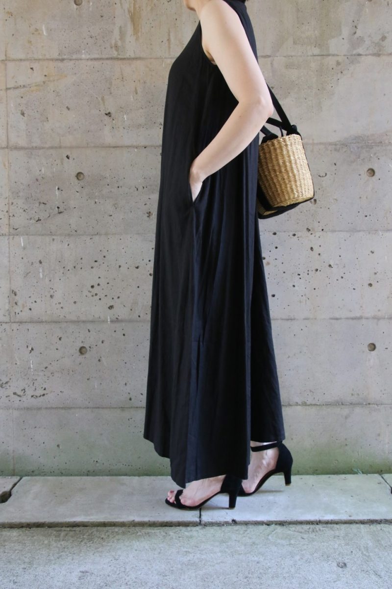ブラックワンピース横