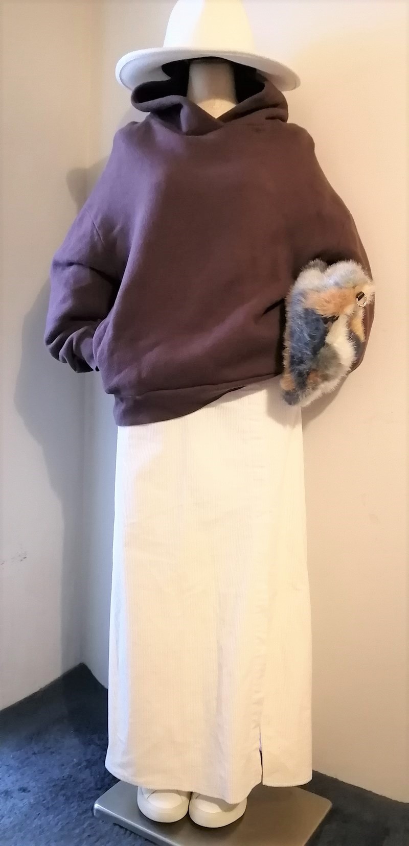 裏起毛パーカーコーデ