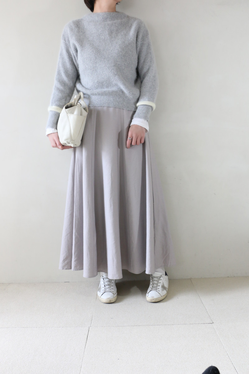 グレーワントーンマキシスカートコーデ3