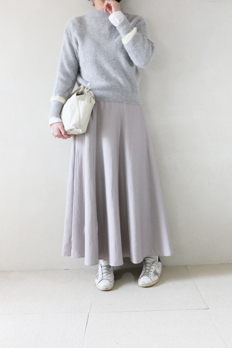 グレーワントーンマキシスカートコーデ5