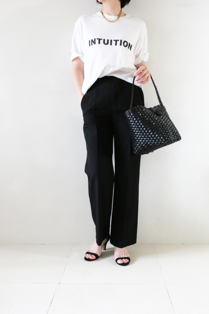 リラックスTシャツ×パンツコーデ3