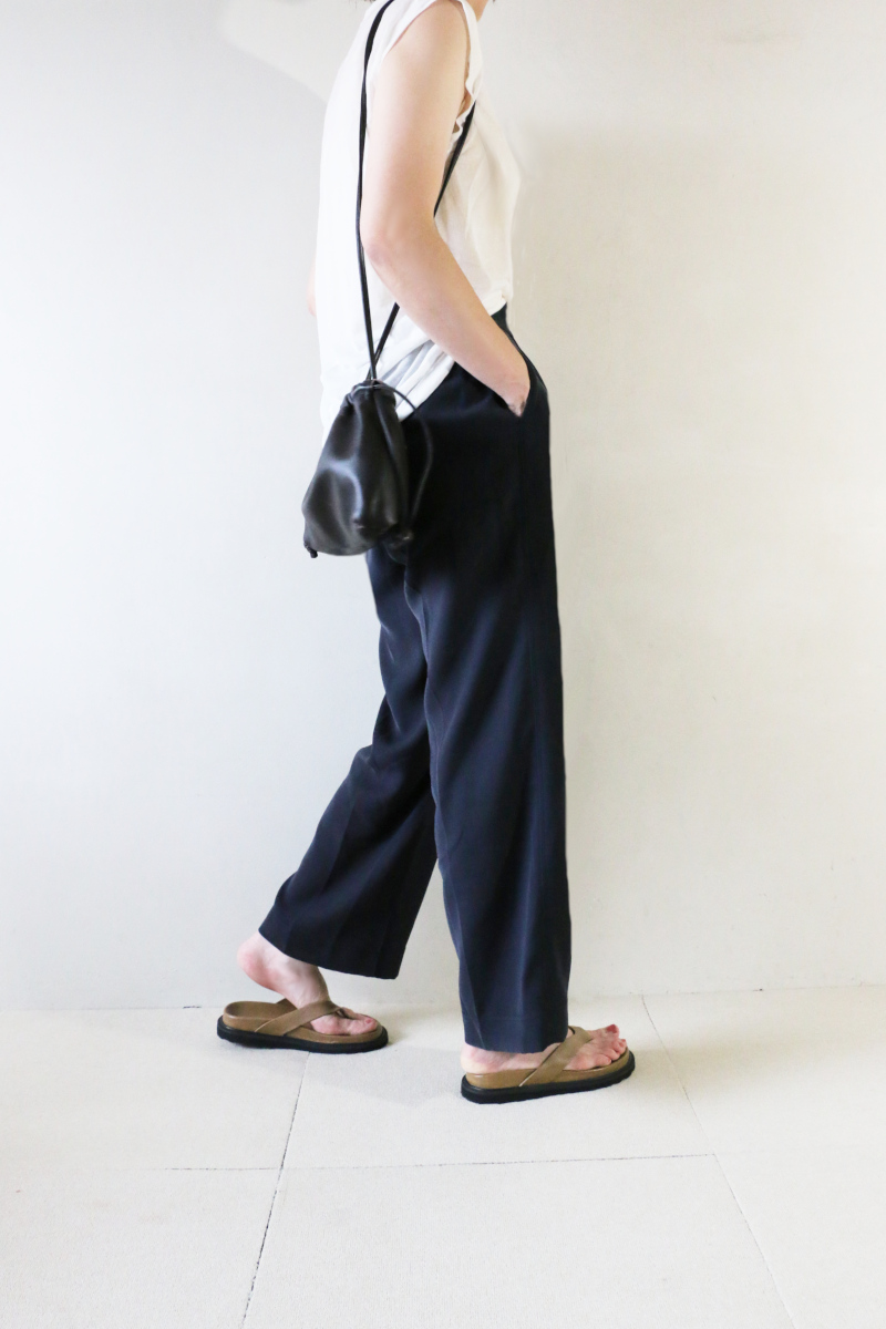 シアーニット×パンツコーデ横