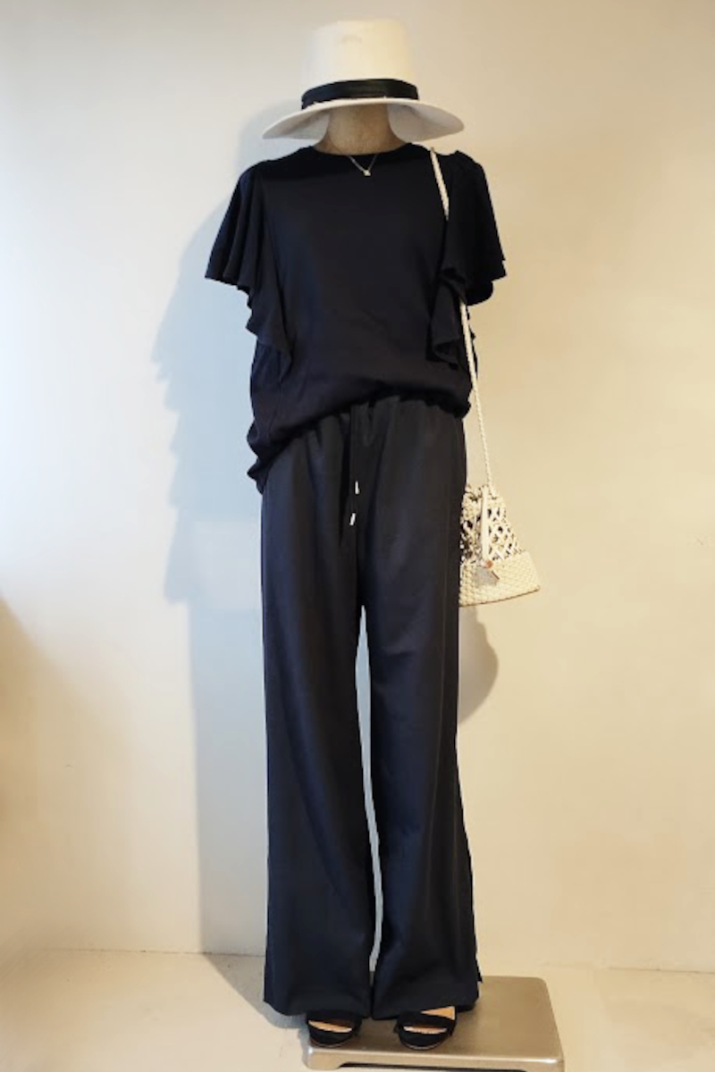 オールネイビーコーデ2