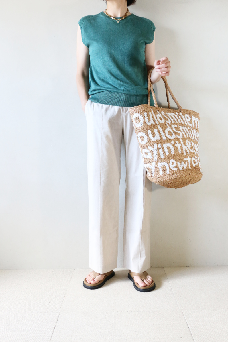 大人ニットシンプルコーデ4