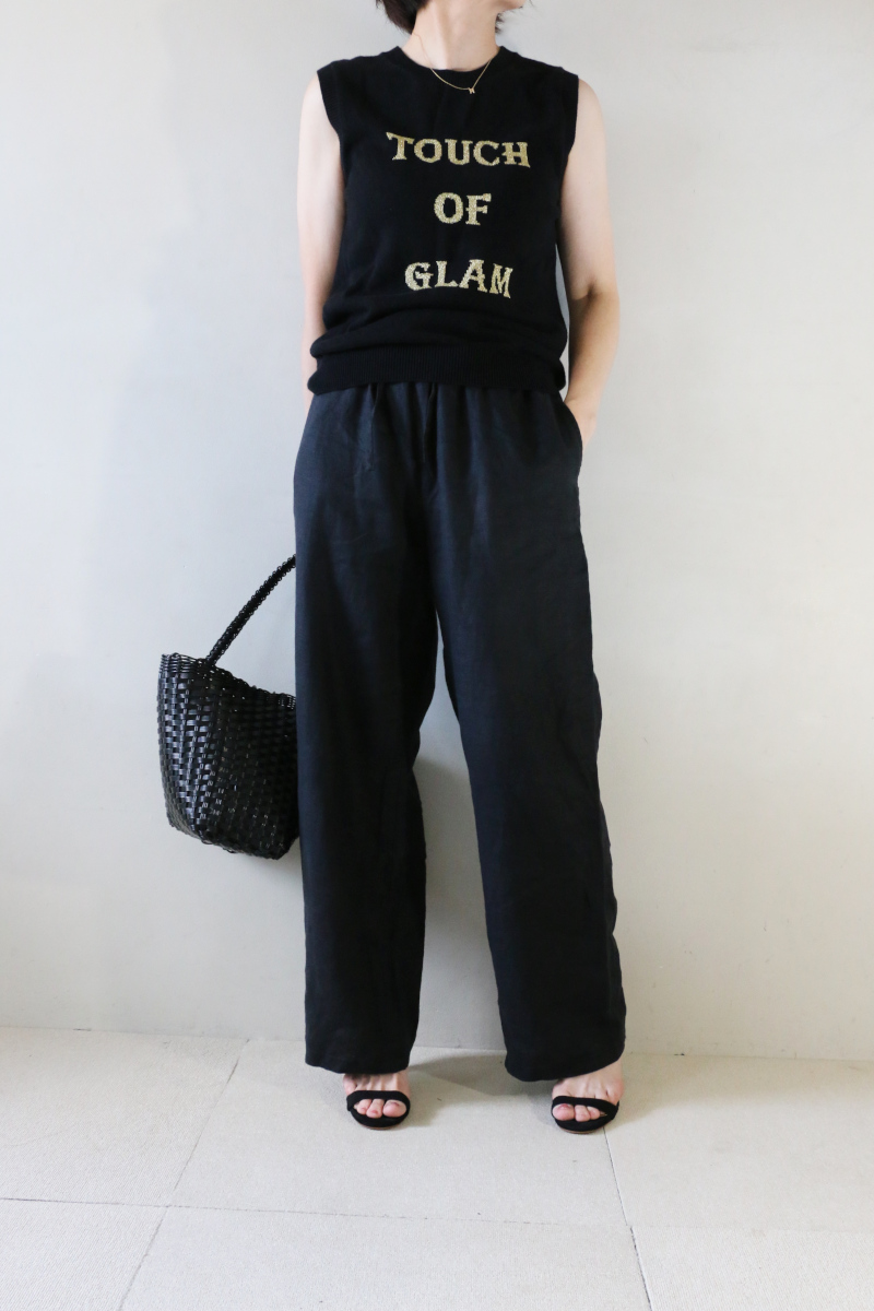 ロゴニットブラックコーデ2