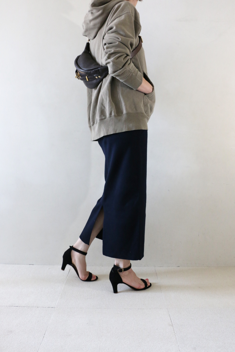 reasure hoody×ニットスカートコーデアイチャッチ