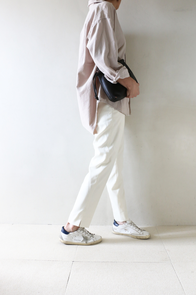 relumeコールシャツ×museパンツコーデ横