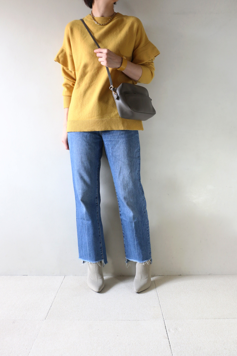 フリルスリーブニット×デニムコーデ3