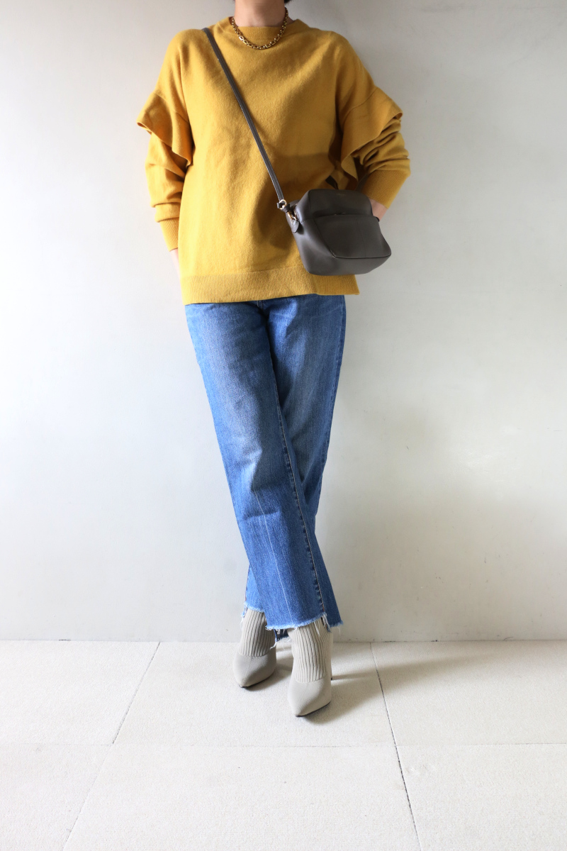 フリルスリーブニット×デニムコーデ2