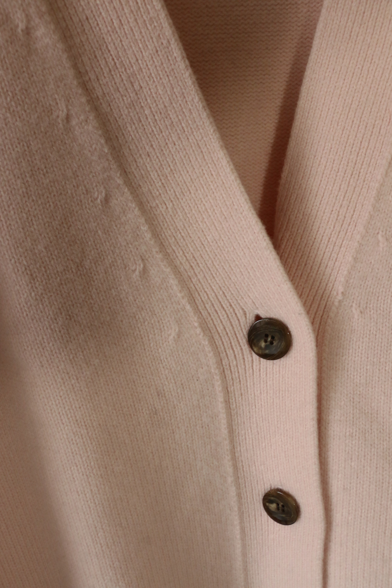 アンクレイヴカーディガンボタン