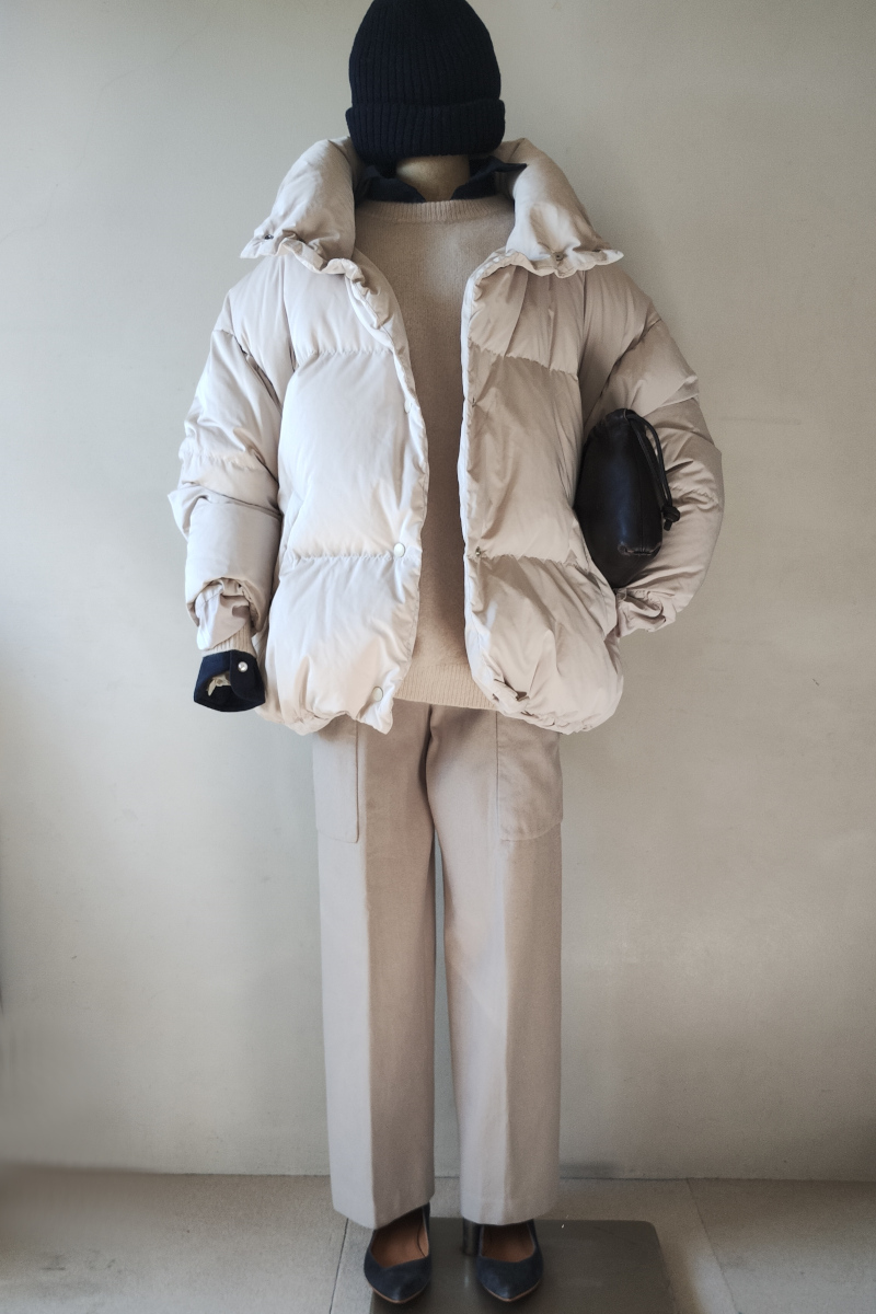 BECKERオーバーダウンブルゾン×プルオーバーニットコーデ