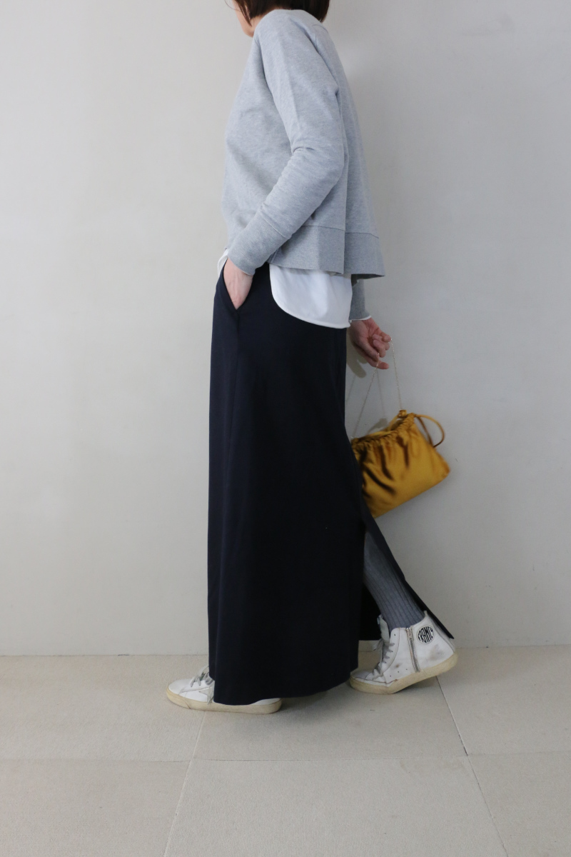 シンプルロングスカートコーデ横4