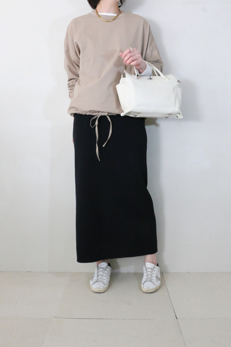 ドロストカットソー×スカートコーデ2