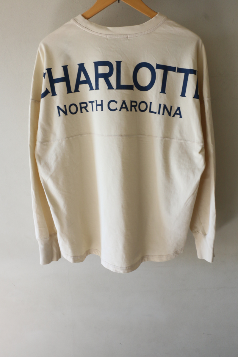 ビューティアンドユースカットソー後ろ