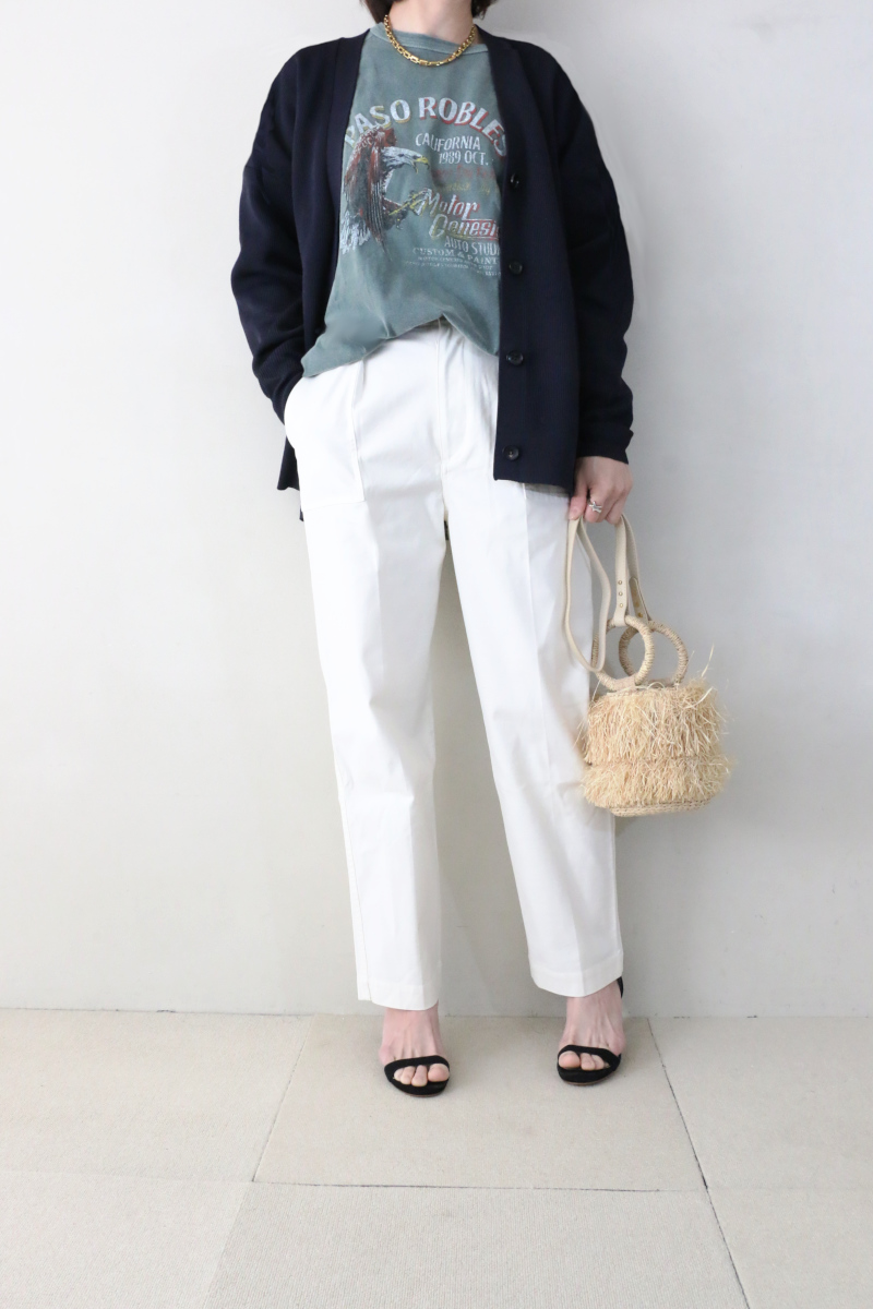 カーディガン×プリントT×パンツコーデ