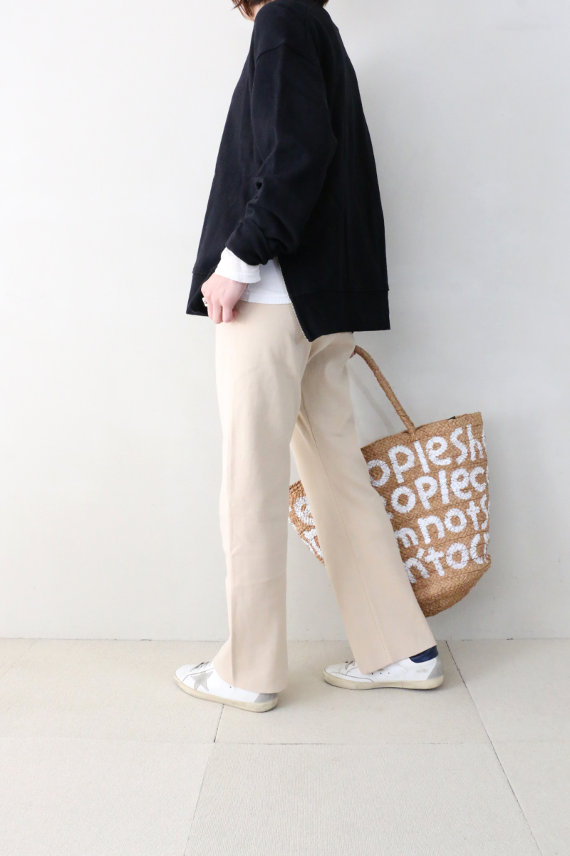 サイドジッププルオーバー×ニットパンツデイリーコーデ3