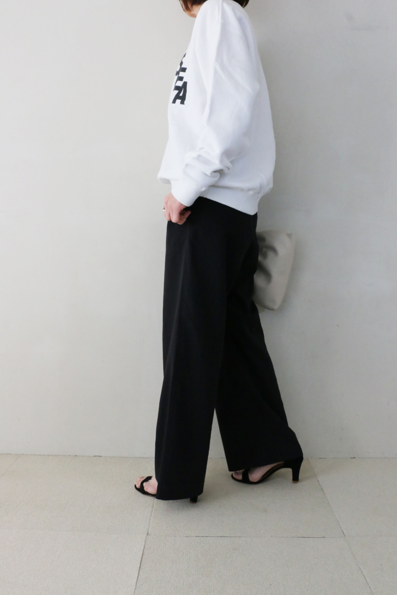 WIND AND SEAスウェットモノトーンコーデ5