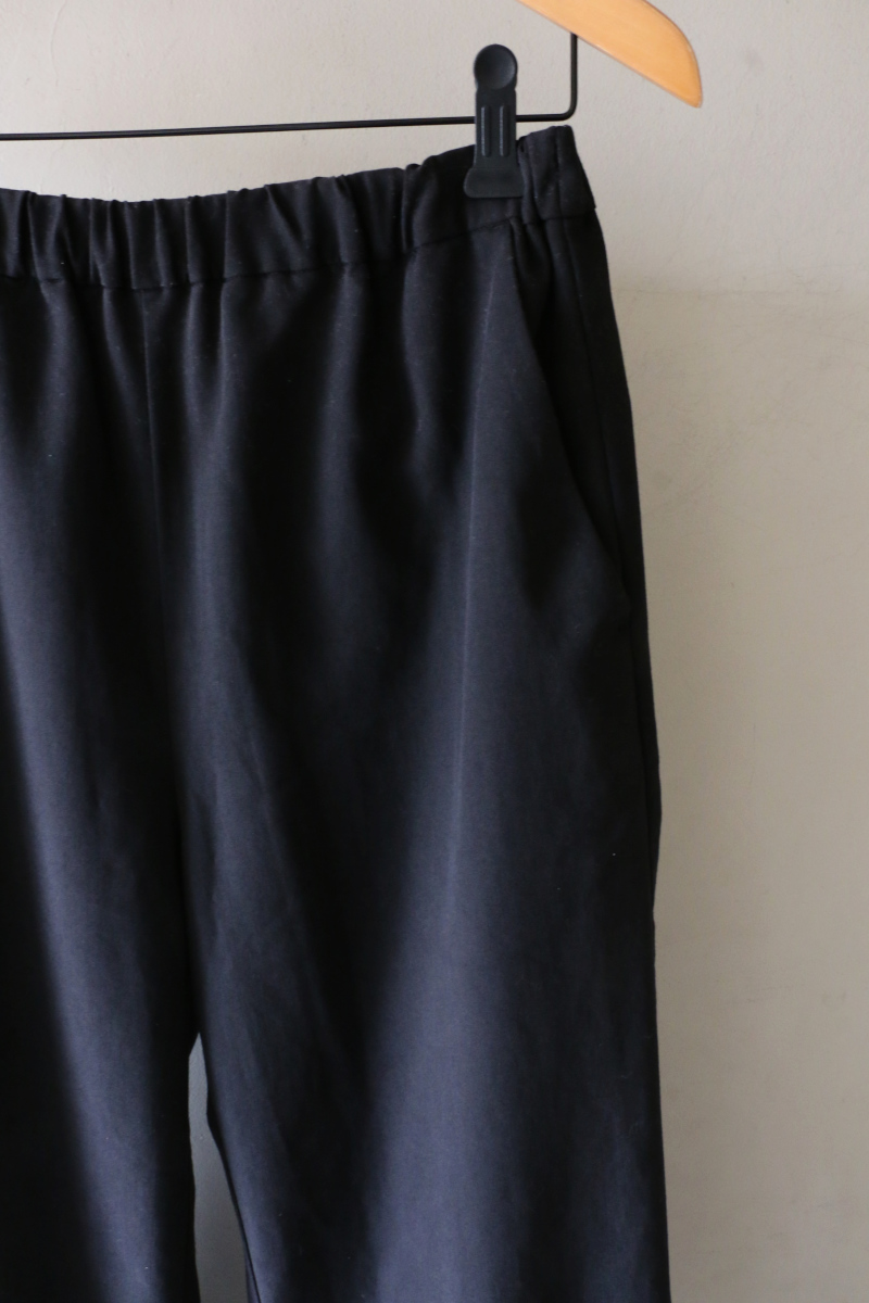 レリュームパンツ拡大