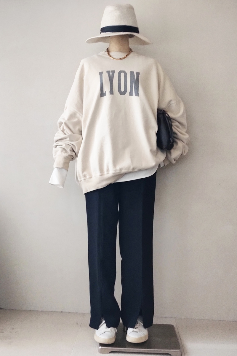 REMI RELIEFスウェット×フロントジップパンツコーデ4