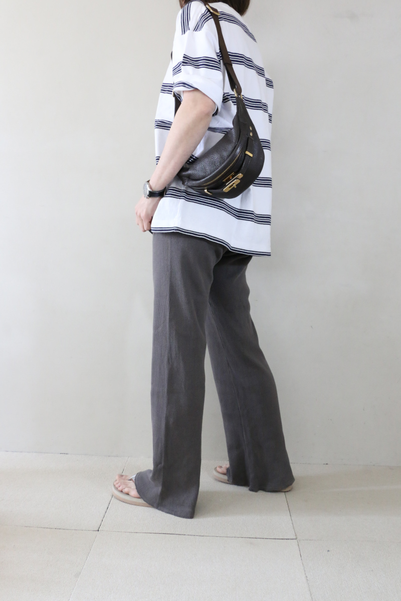 bigTシャツ×CALUXパンツコーデ4