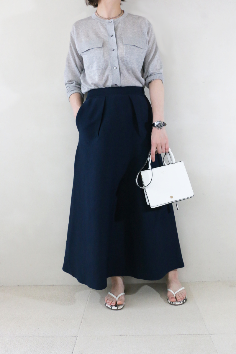 シアーカーディガン×ニットスカートコーデ2