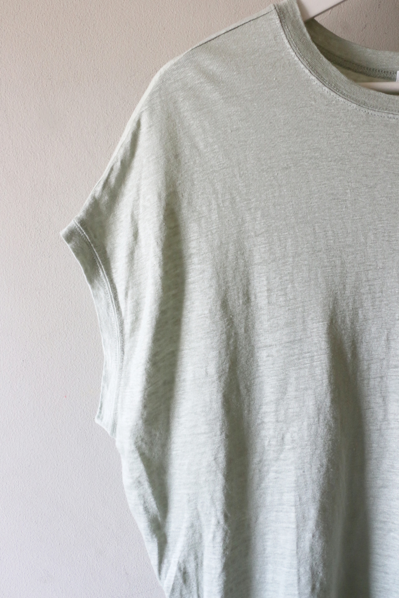 プラステTシャツ袖
