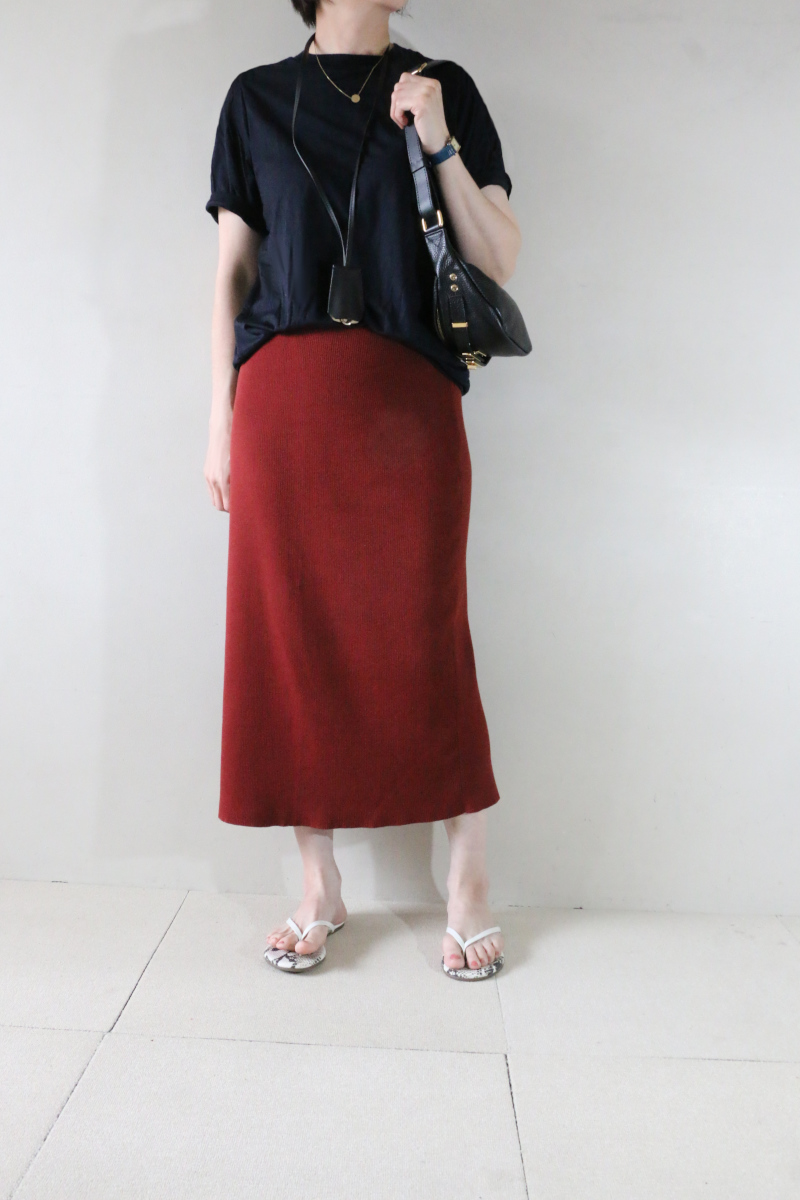 Prime wool jersey Tシャツ×リブニットスカートコーデ3